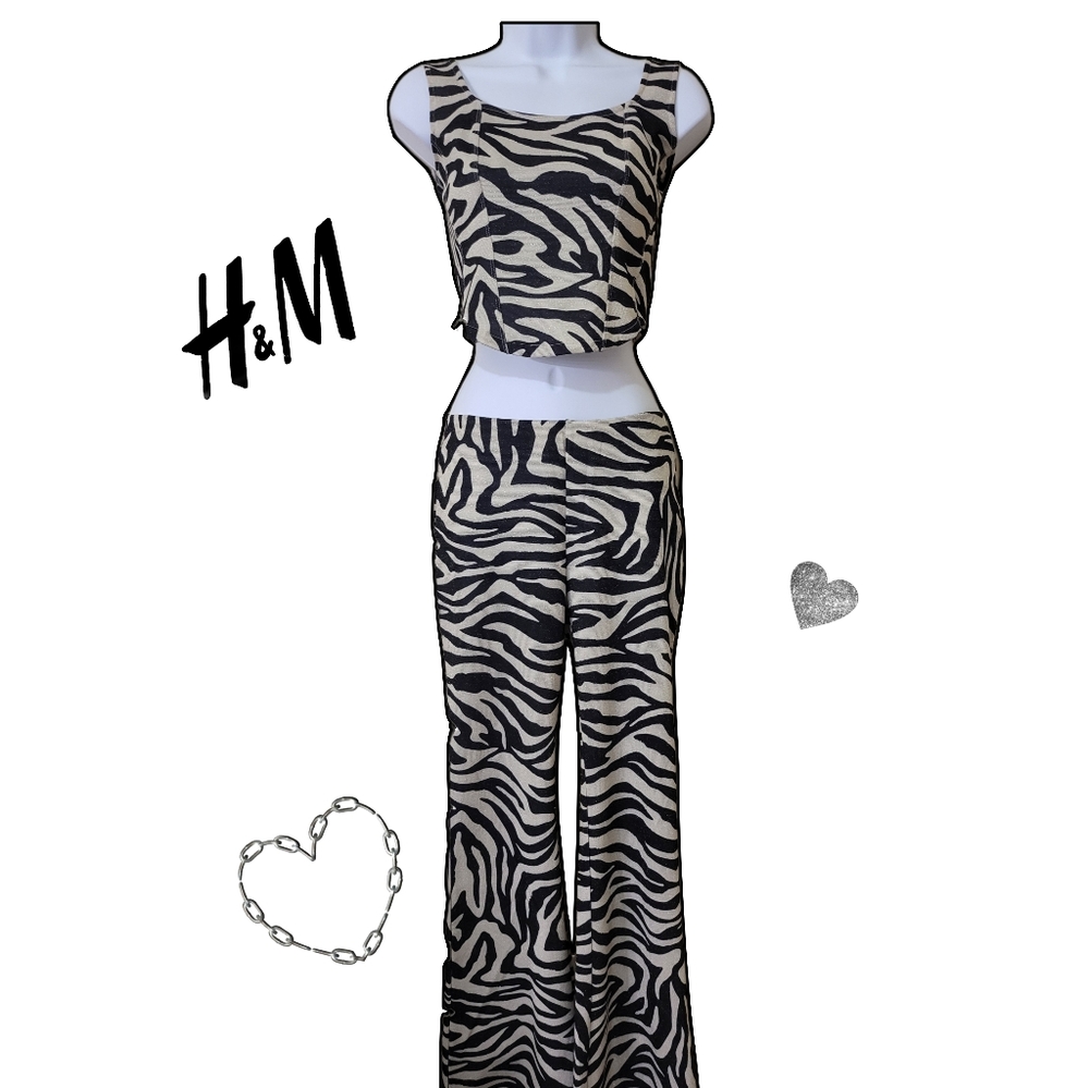 H&M DIVIDED: Black and Beige Zebra Print Set